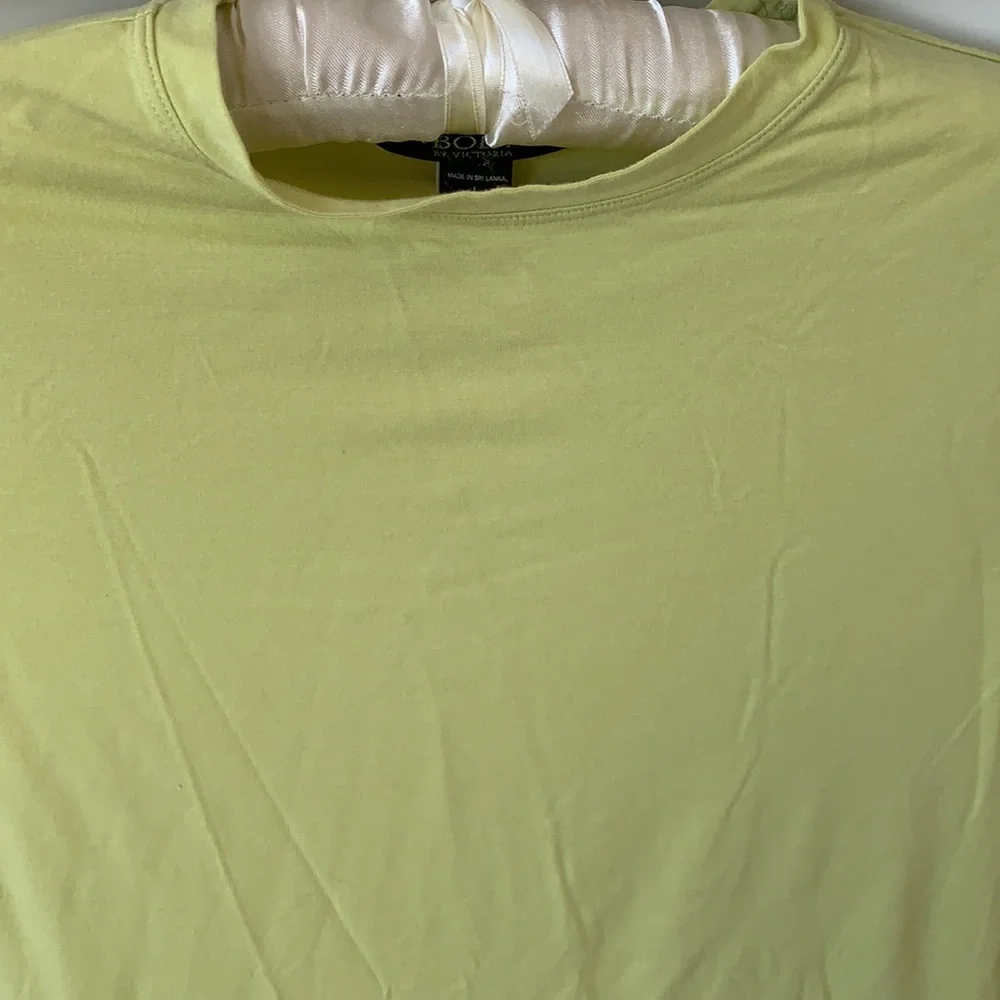 Victoria Secret stretchy green top - Picture 2 of 4